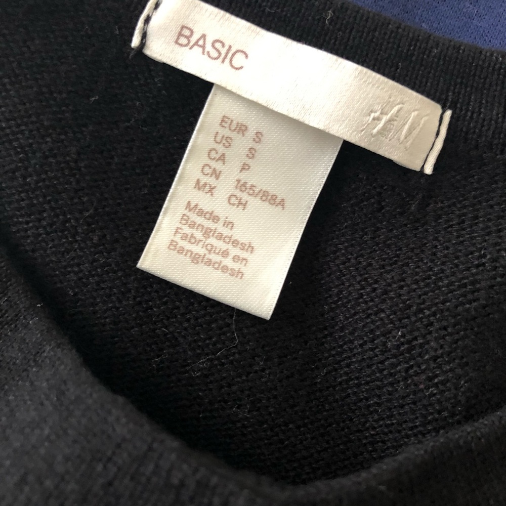 Black Basic Sweater ! - image 5